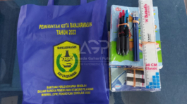 Buku dan Alat Tulis